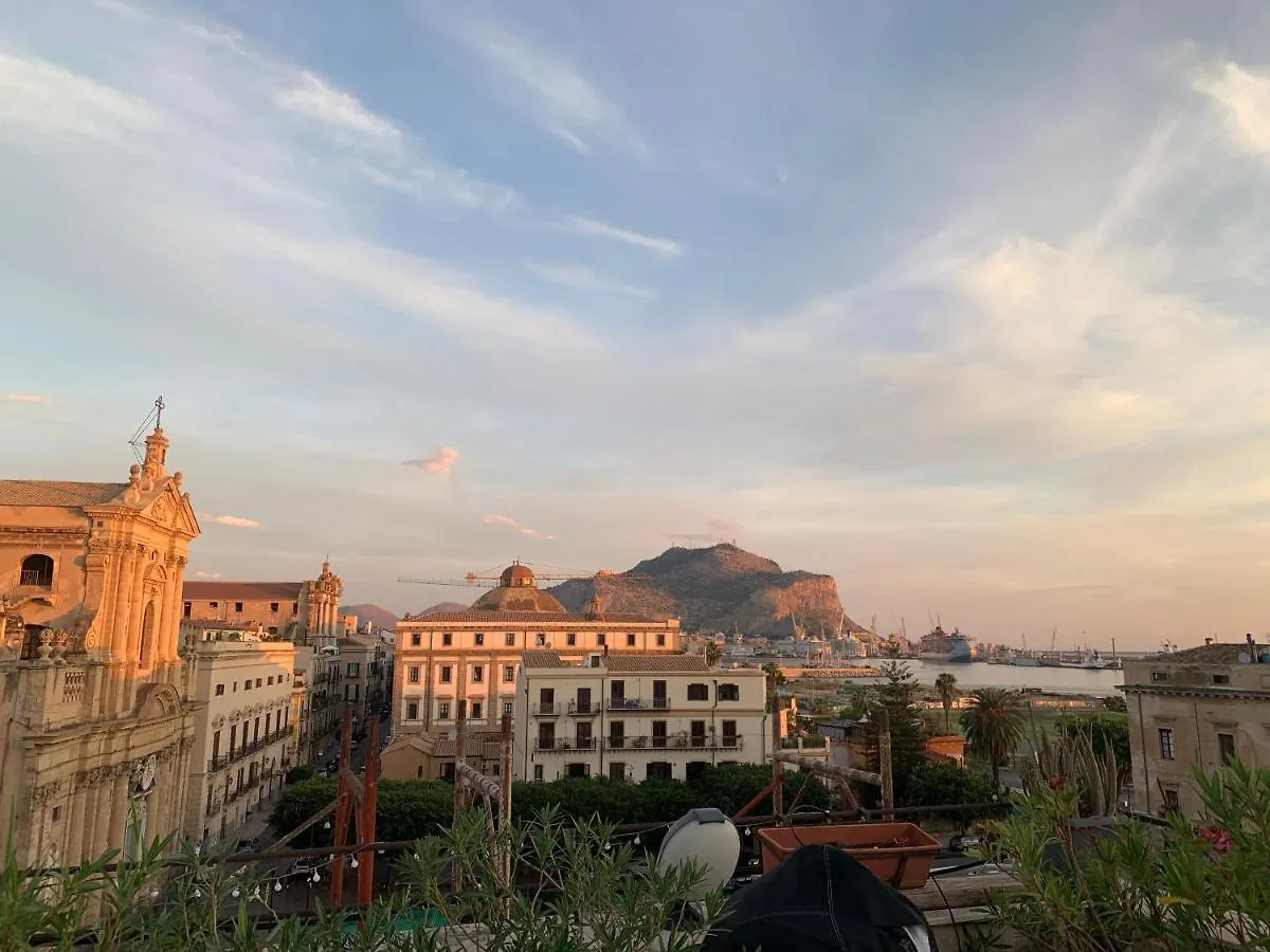 Stunning Kalsa Apartment Palermo