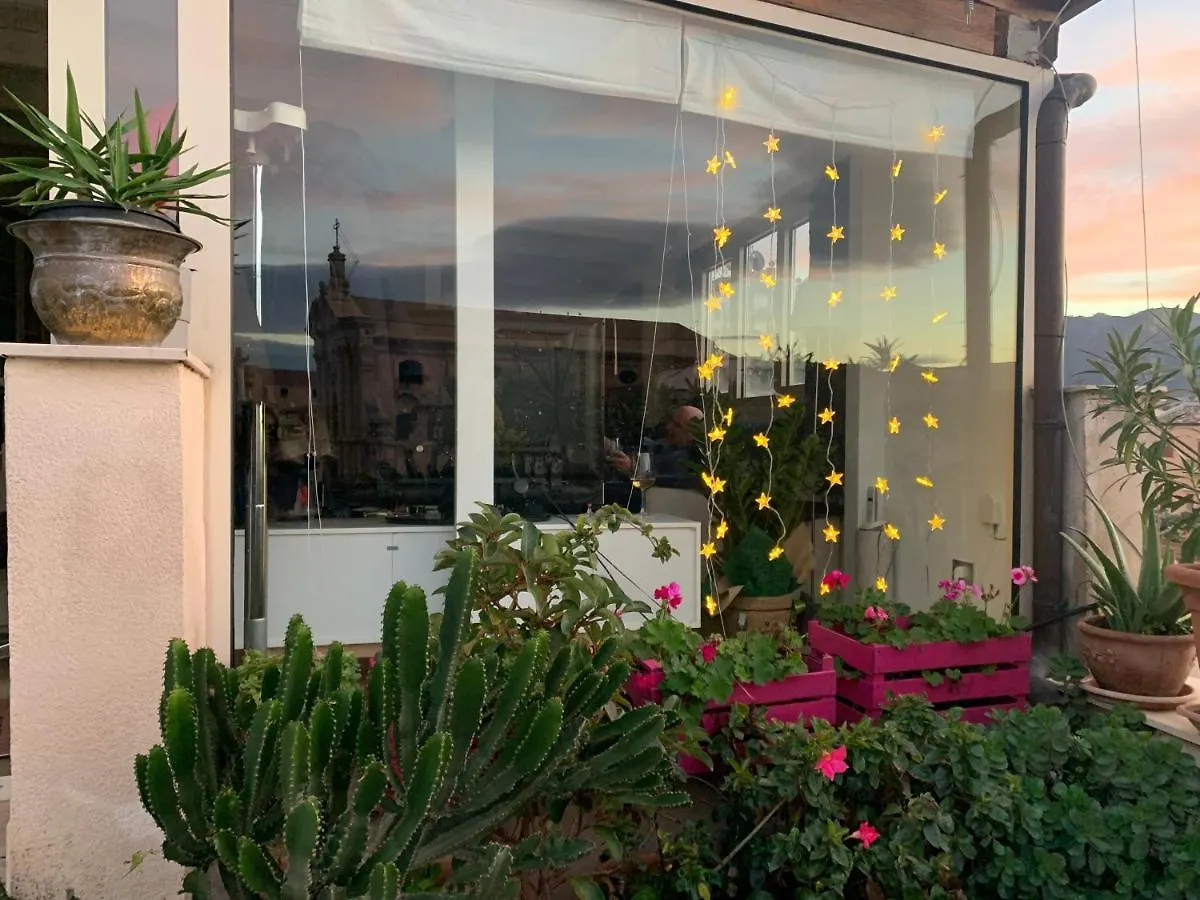 Stunning Kalsa Apartment Palermo