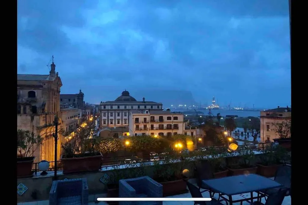 Stunning Kalsa Apartment Palermo
