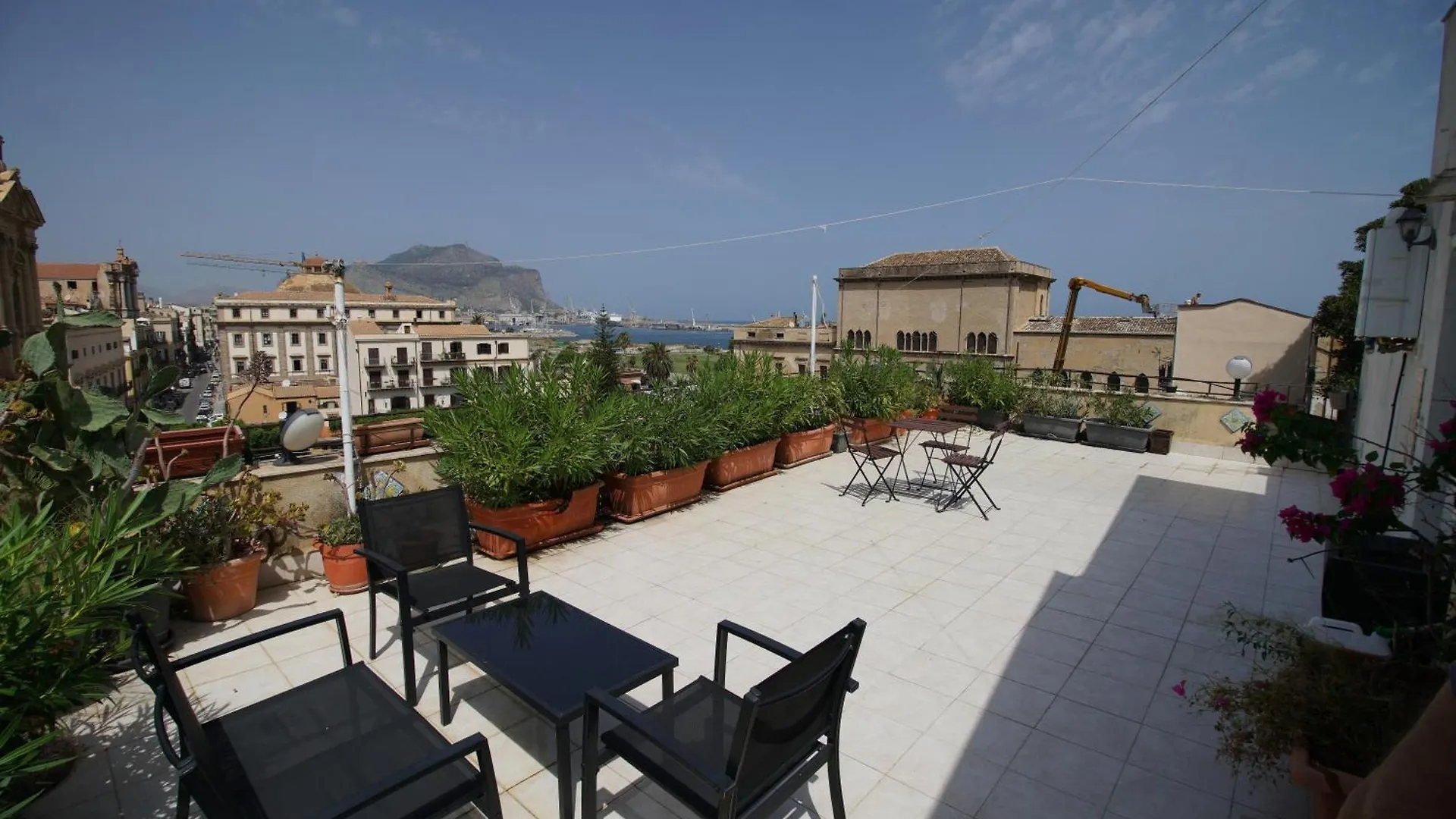Stunning Kalsa Apartment Palermo