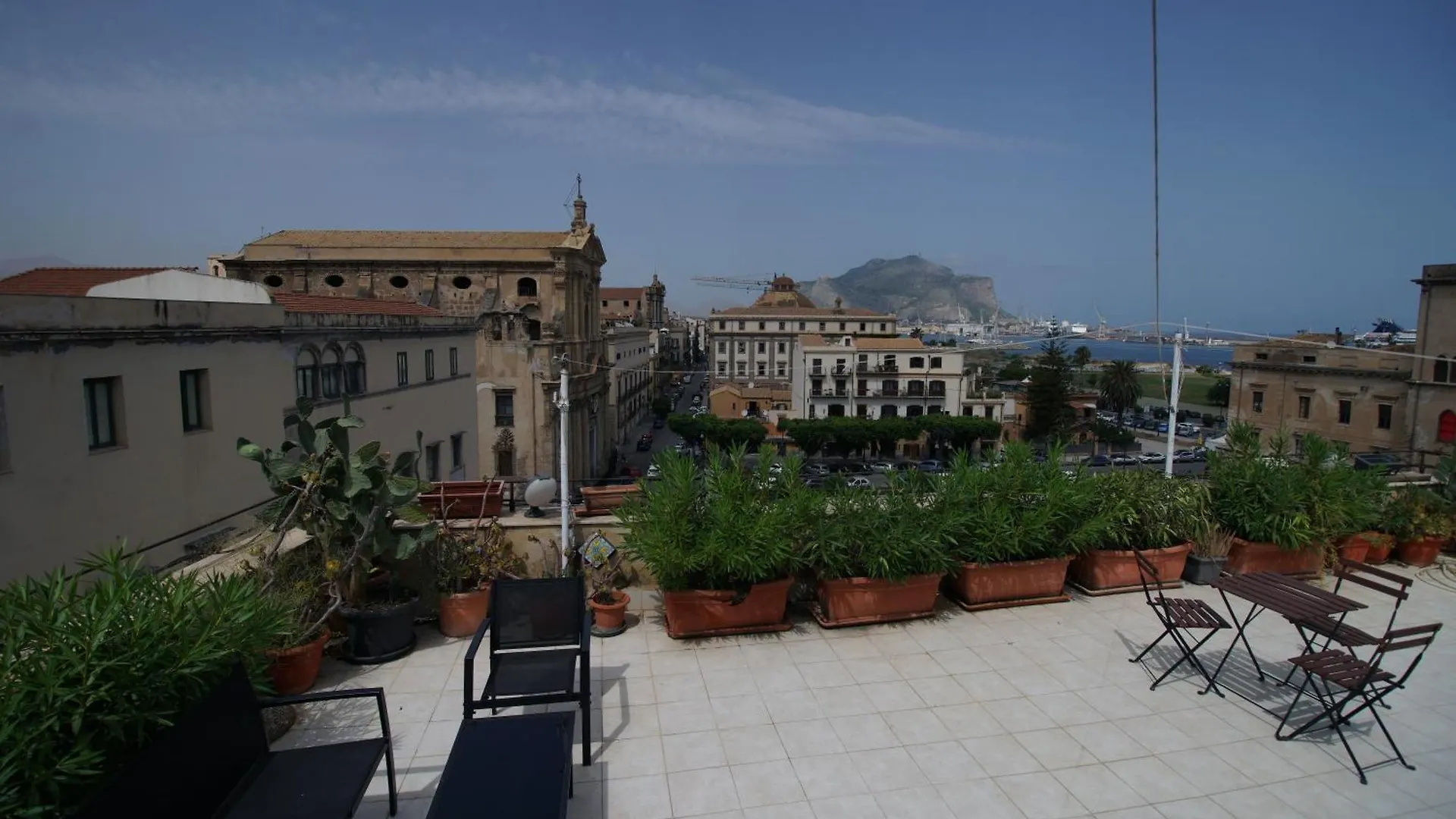 Stunning Kalsa Apartment Palermo